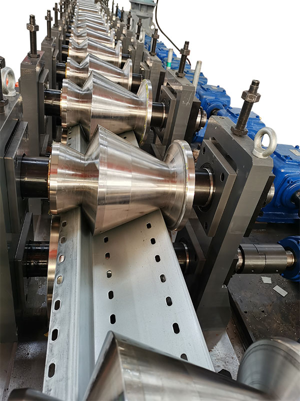 Rail Roll Forming Machine1