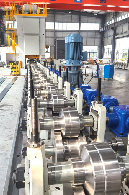 Roll forming machine2