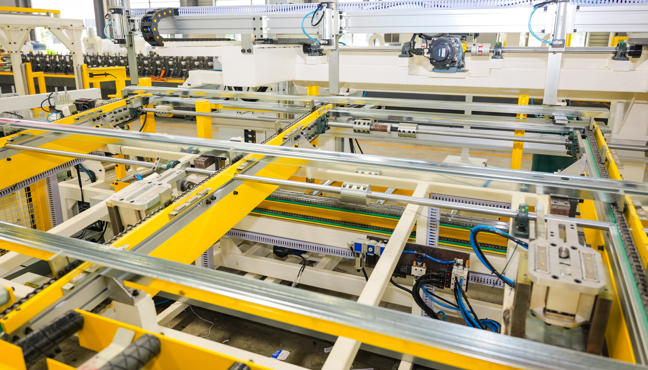 SIHUA Servo change stud roll forming machine with automatic package machine 11