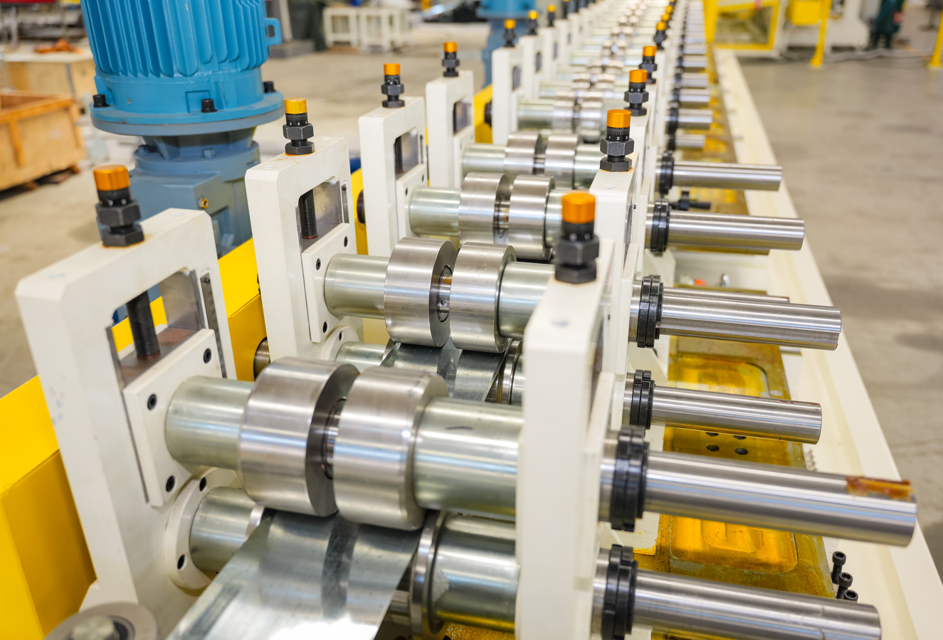 SIHUA Servo change stud roll forming machine with automatic package machine 2
