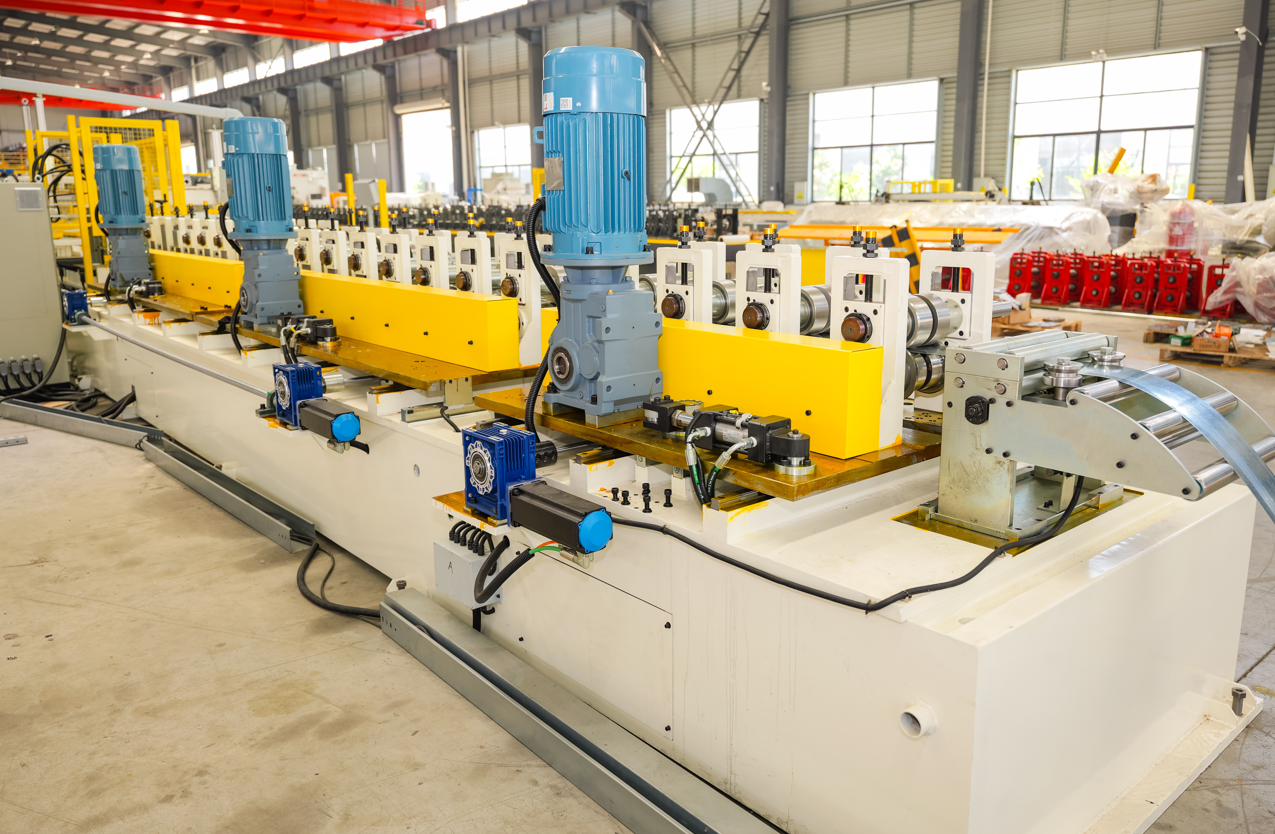 SIHUA Servo change stud roll forming machine with automatic package machine 6